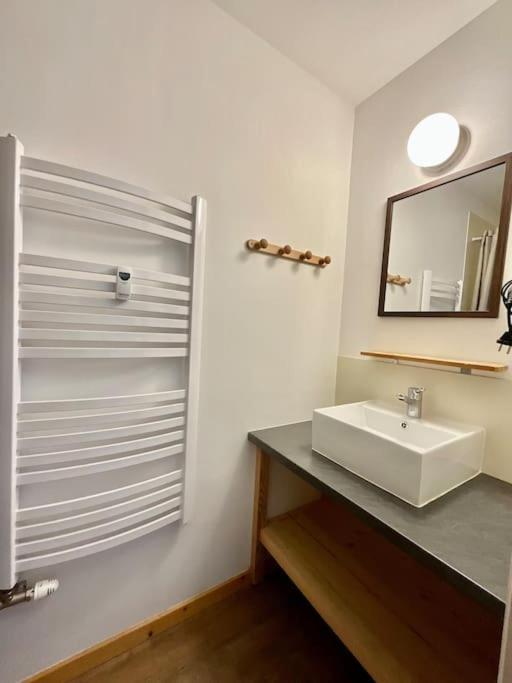 Le Petit Loup, Appartement Neuf Avec Jardin Gerbepal Luaran gambar