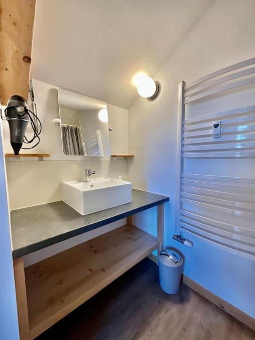 Le Petit Loup, Appartement Neuf Avec Jardin Gerbepal Luaran gambar